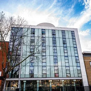 Hostel Davies Court