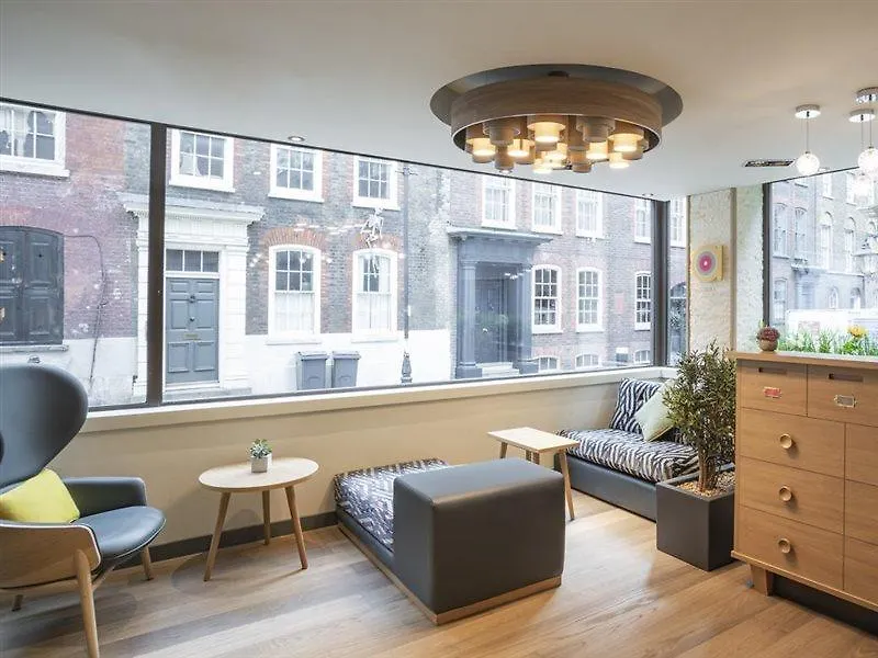 Hotel Point A London Liverpool Street