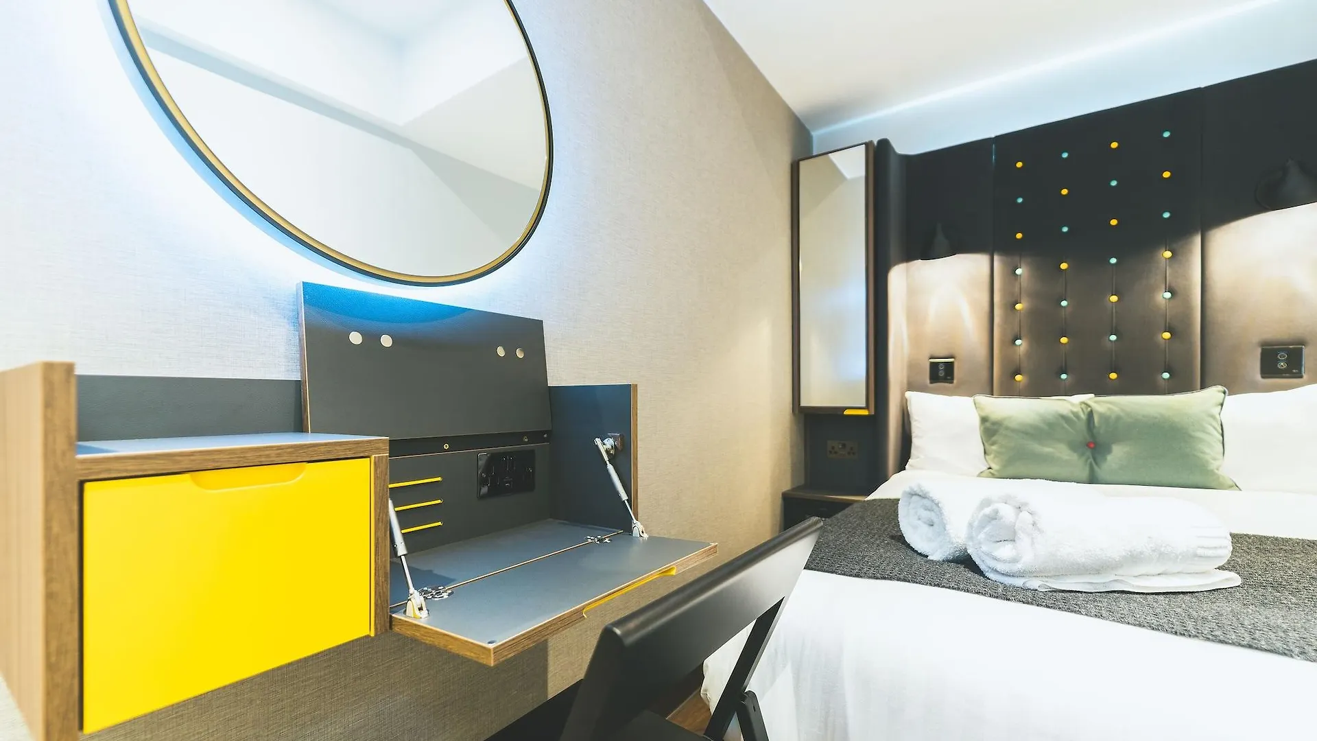 Point A London Liverpool Street Hotel